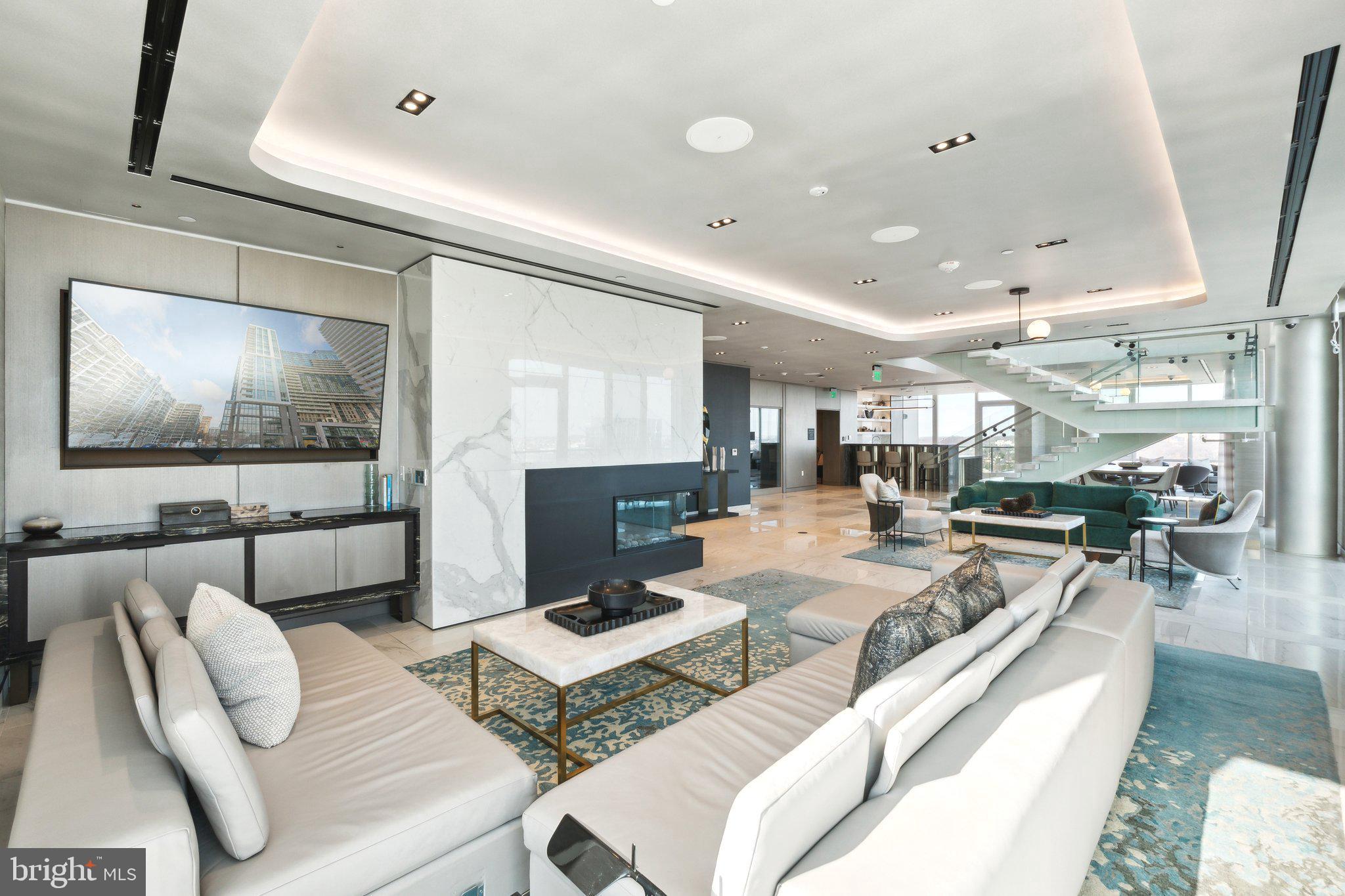 ROSSLYN - Residential