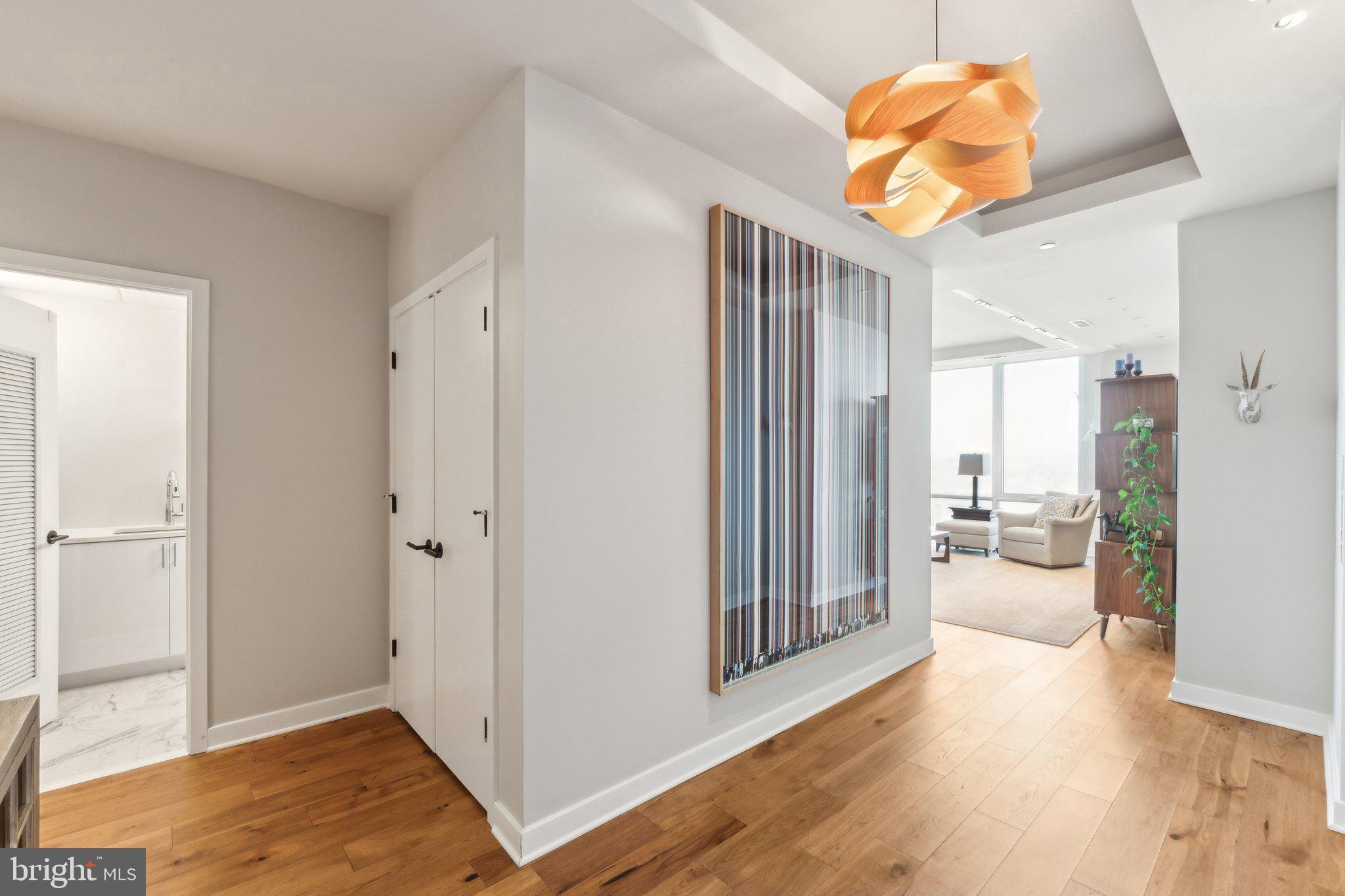 1781 N PIERCE STREET 2201