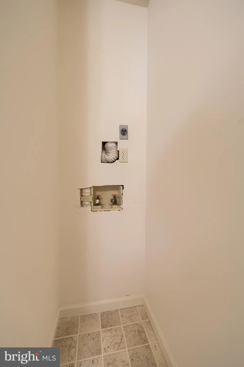 Denver, Pennsylvania 17517, United States, 3 Bedrooms Bedrooms, ,2 BathroomsBathrooms,Residential,Active,150934