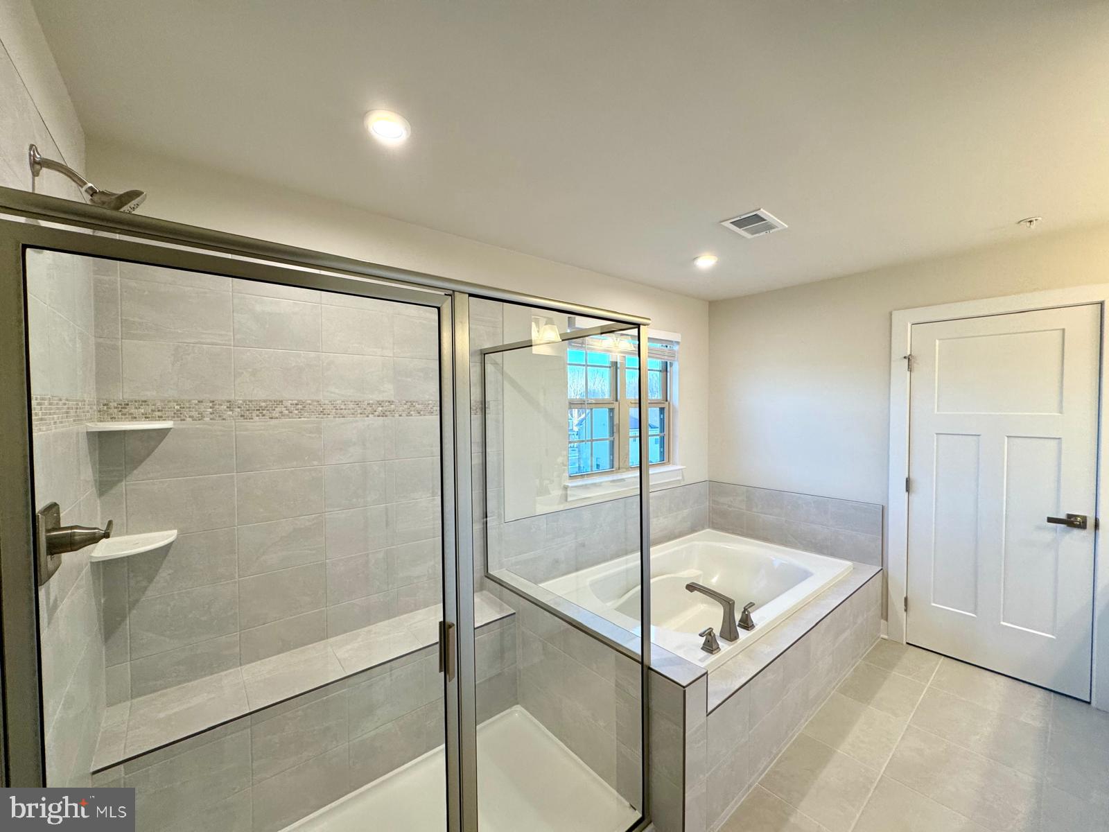 CANTER CREEK - Residential Lease