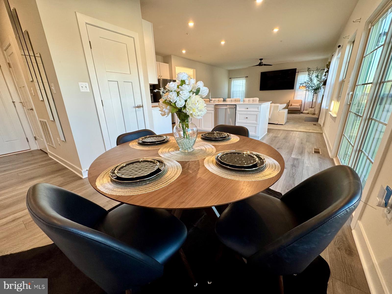 CANTER CREEK - Residential Lease