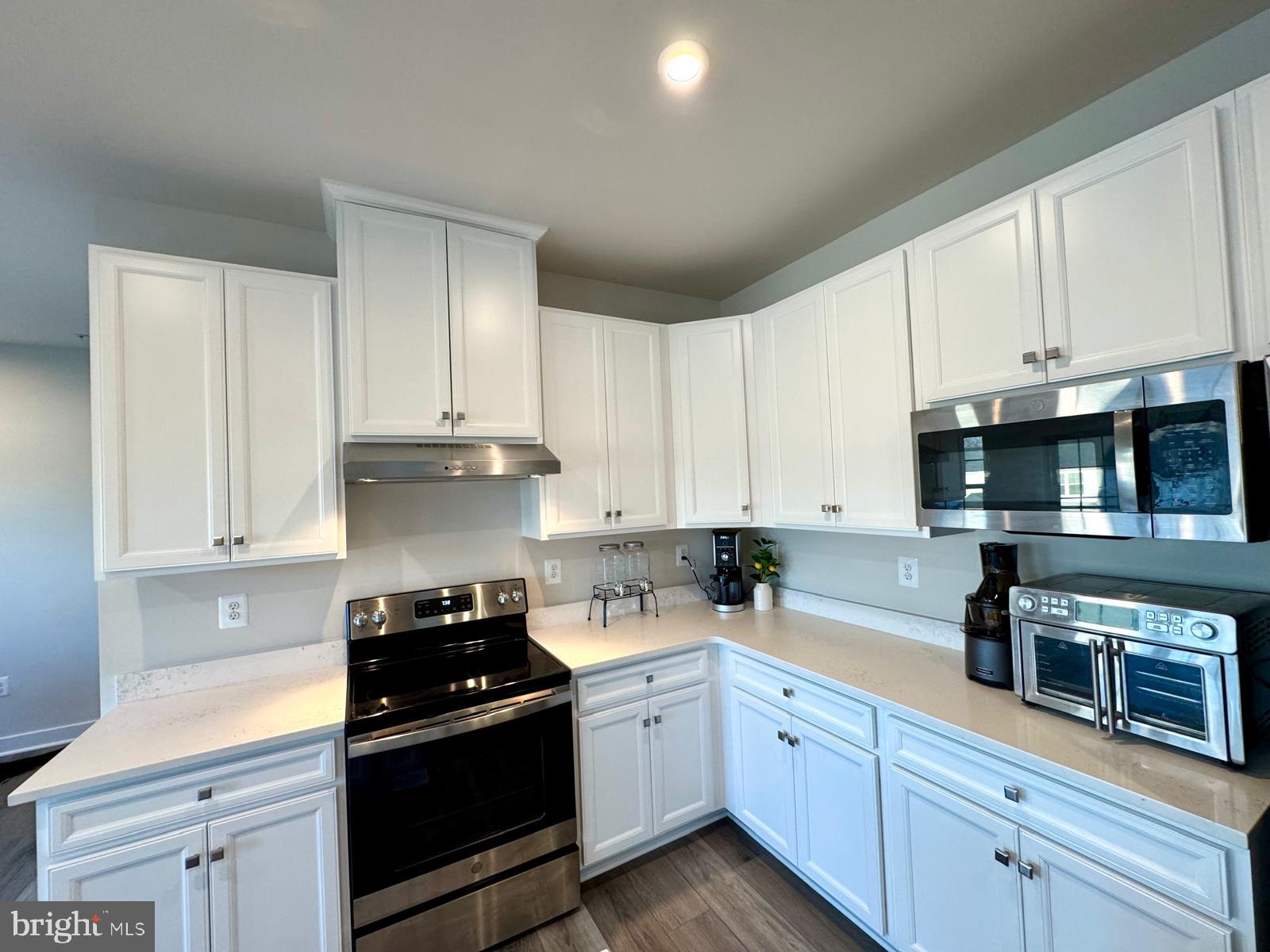 CANTER CREEK - Residential Lease