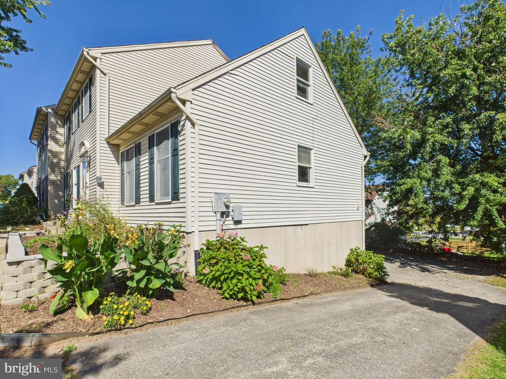 Photo of 27 Steeple Avenue, RED LION, PA 17356 (MLS # PAYK2091090)