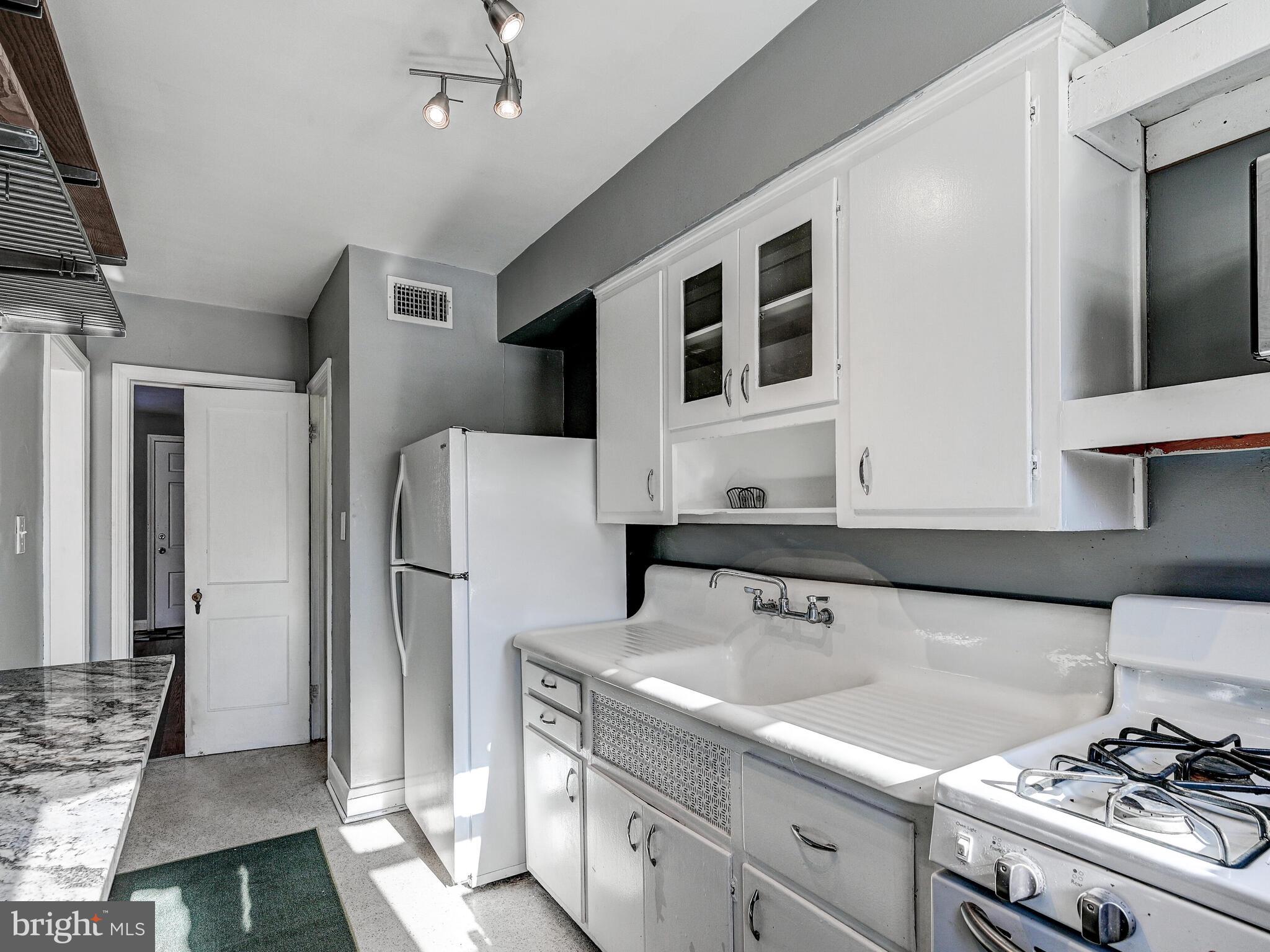 AIGBURTH - Residential