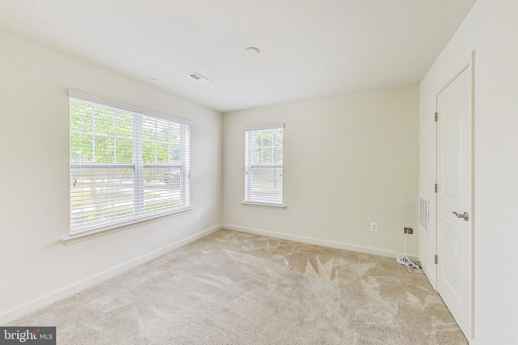 WOOD GLEN - Residential