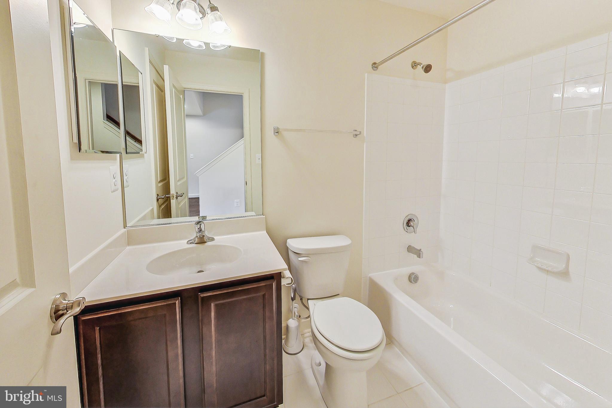 WOOD GLEN - Residential