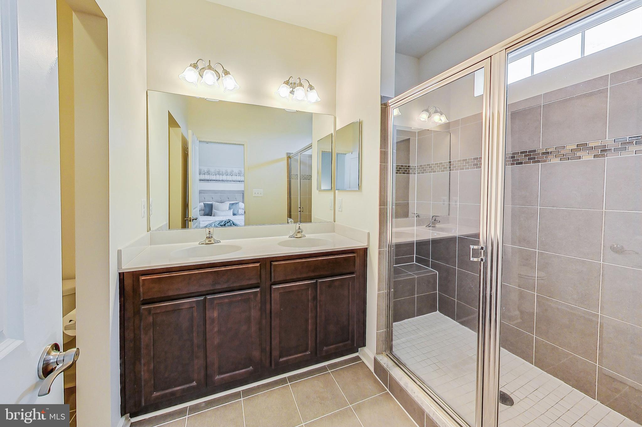 WOOD GLEN - Residential