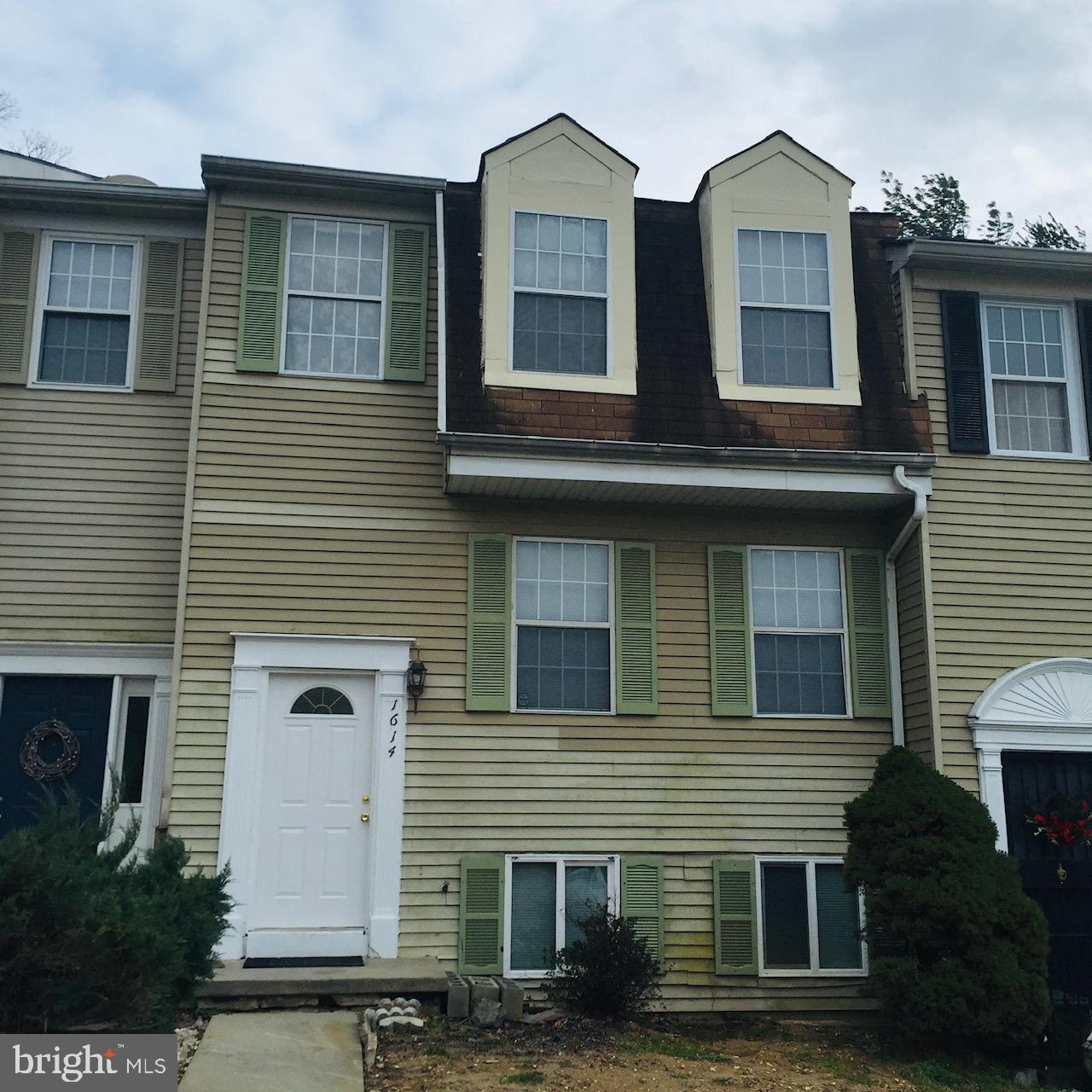 DISTRICT HEIGHTS - Residential Lease