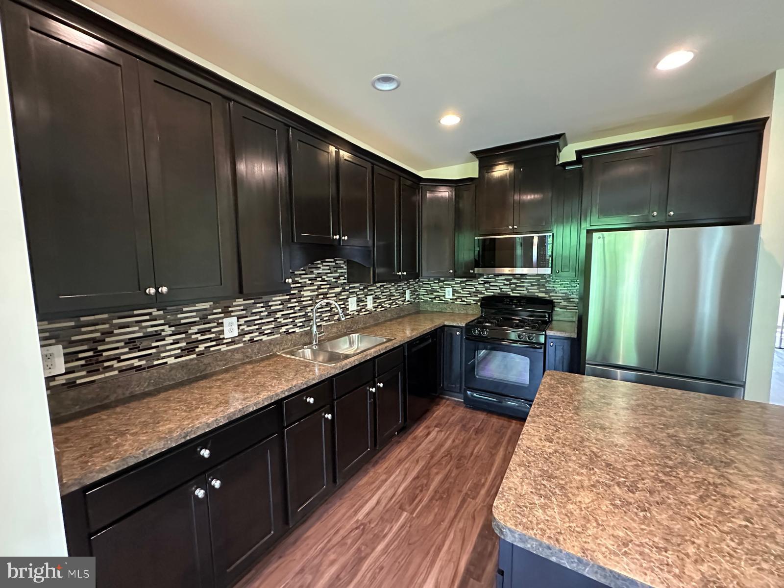 WOODSTREAM - Residential Lease