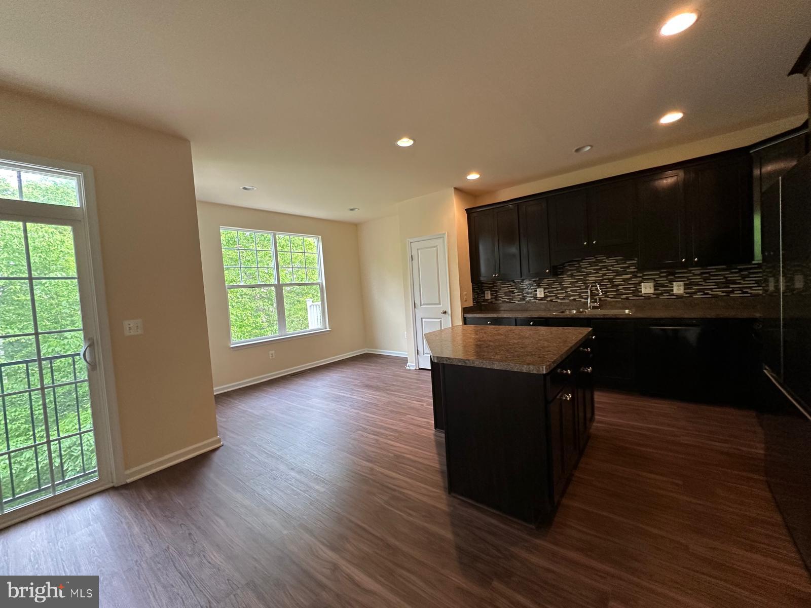 WOODSTREAM - Residential Lease