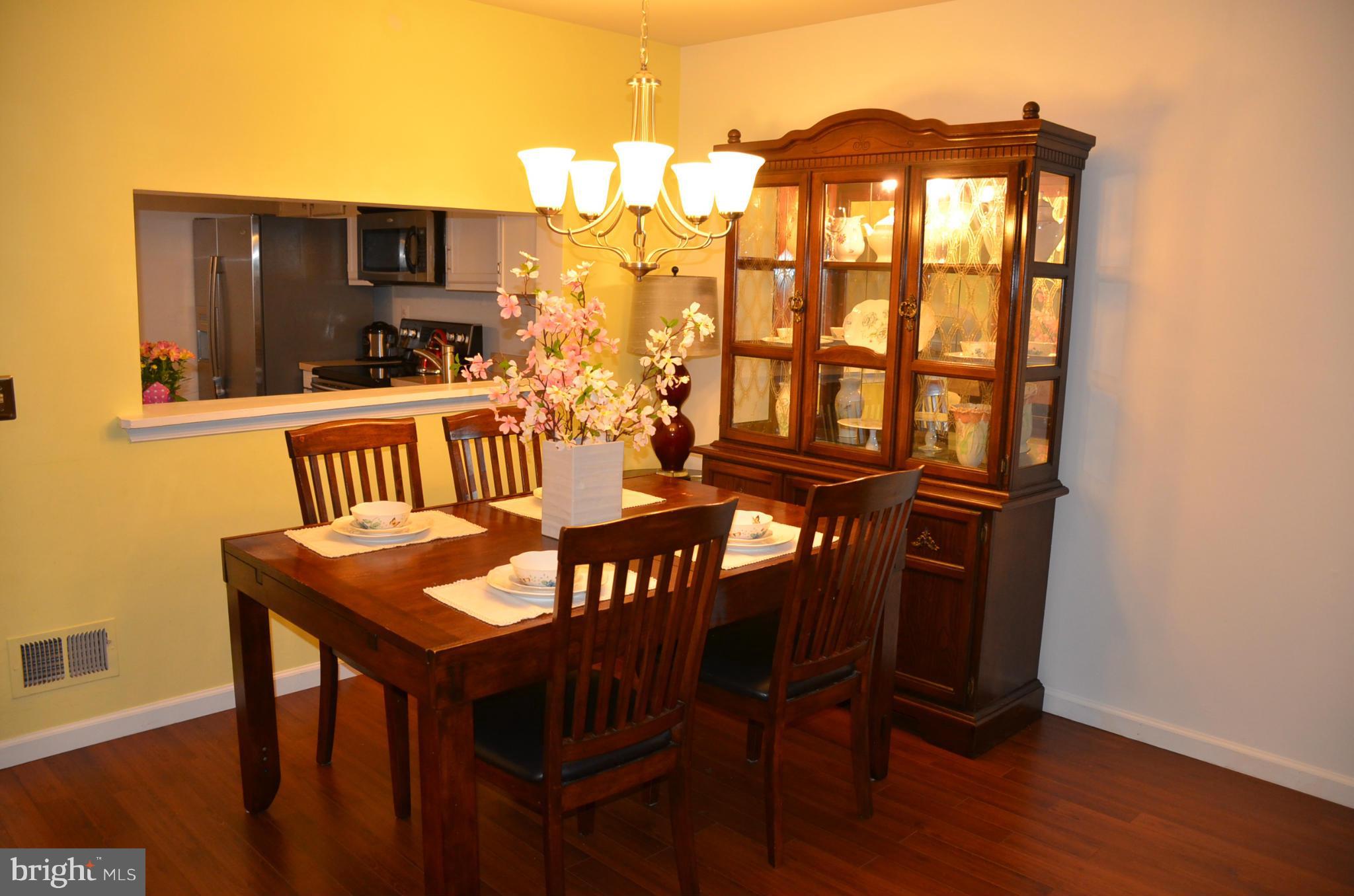 GLENSHIRE TOWNE - Residential