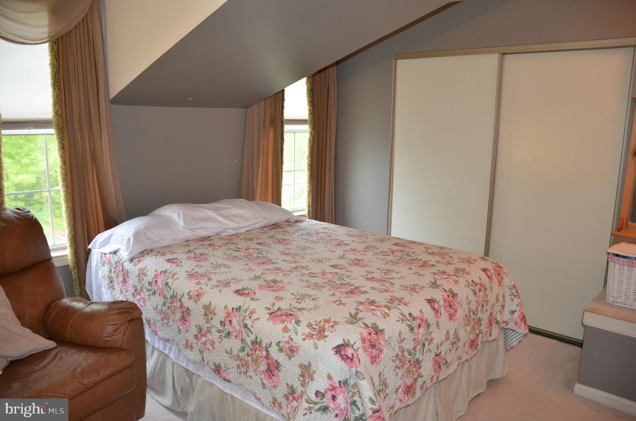 GLENSHIRE TOWNE - Residential