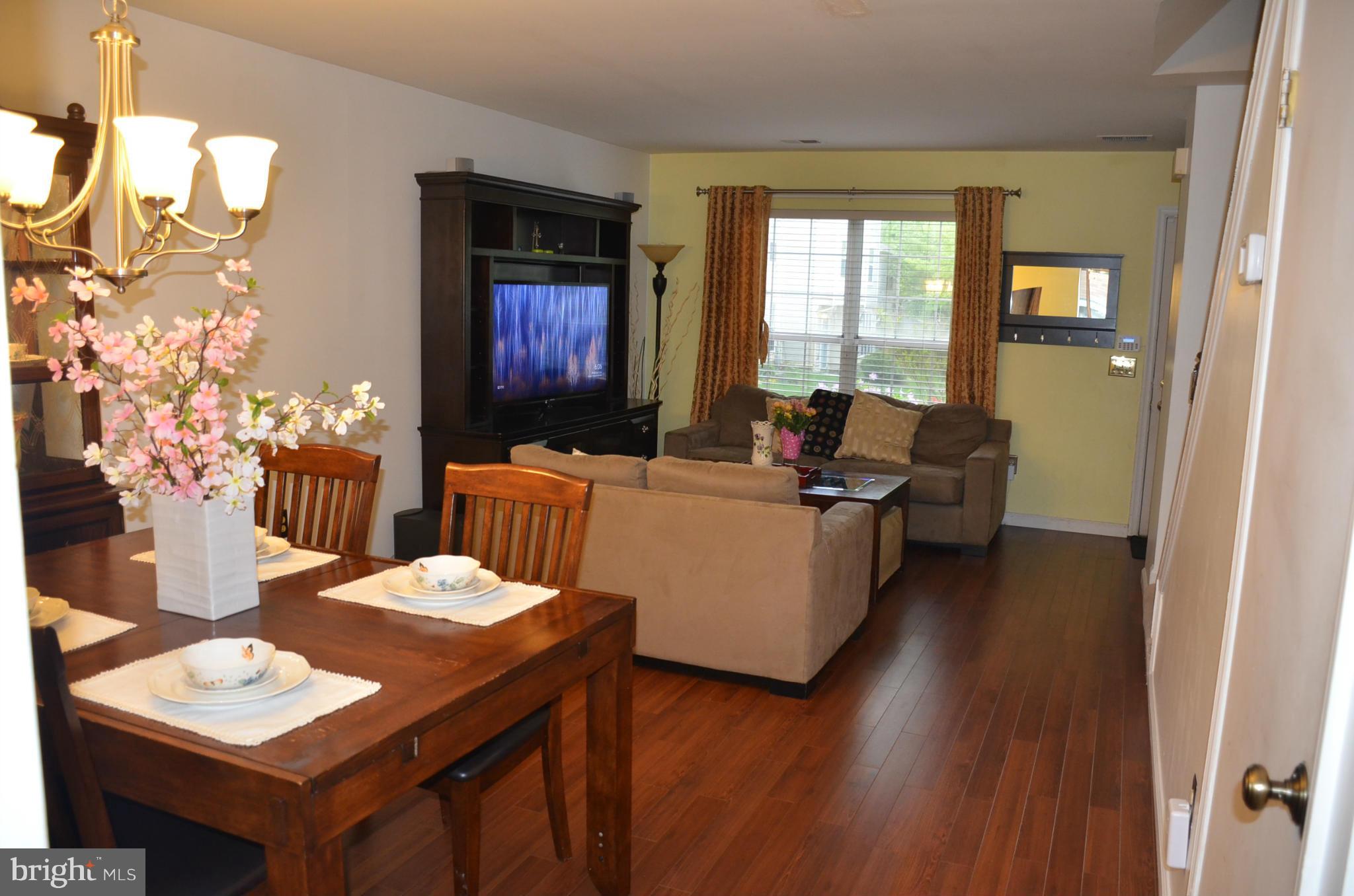 GLENSHIRE TOWNE - Residential