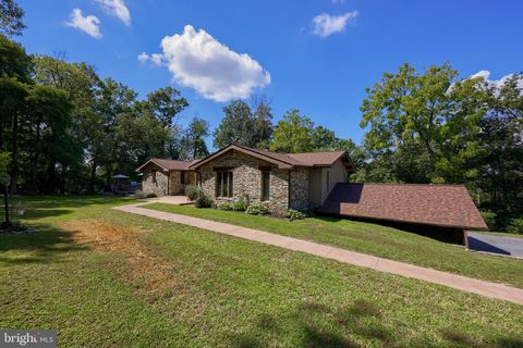 12 CHARLES WAY KIRKWOOD PA 17536