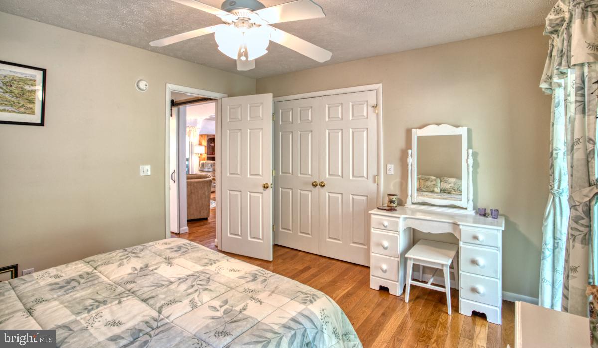 ALPINE LAKE  RESORT - Residential