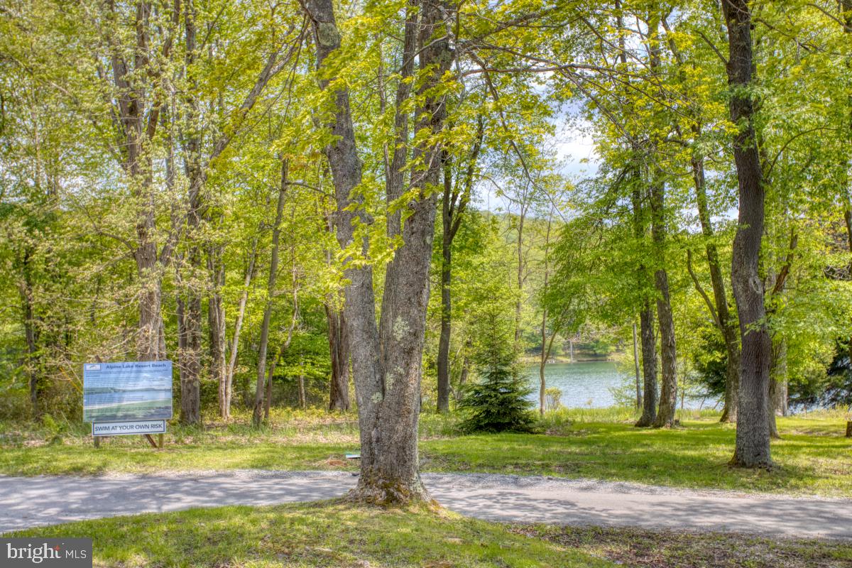 ALPINE LAKE  RESORT - Residential