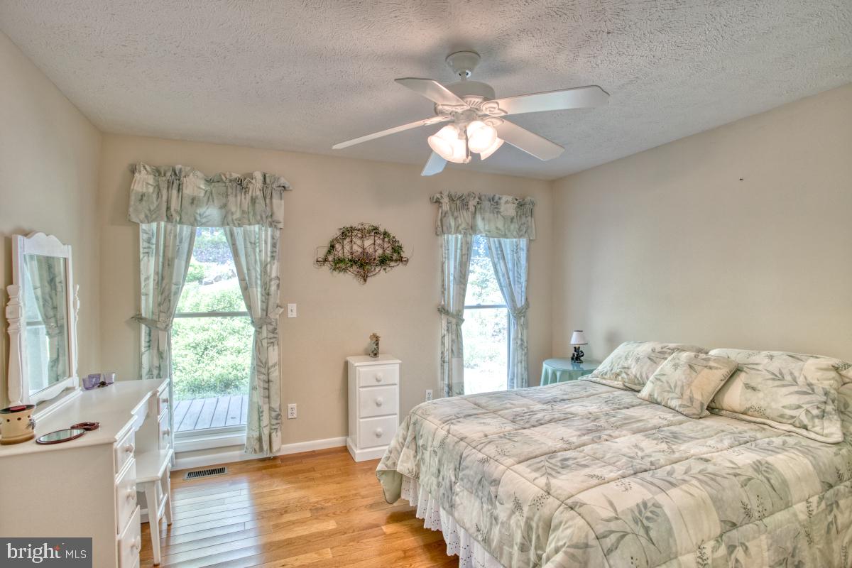 ALPINE LAKE  RESORT - Residential