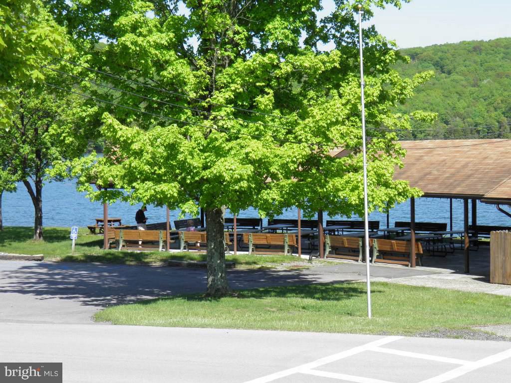 ALPINE LAKE  RESORT - Residential