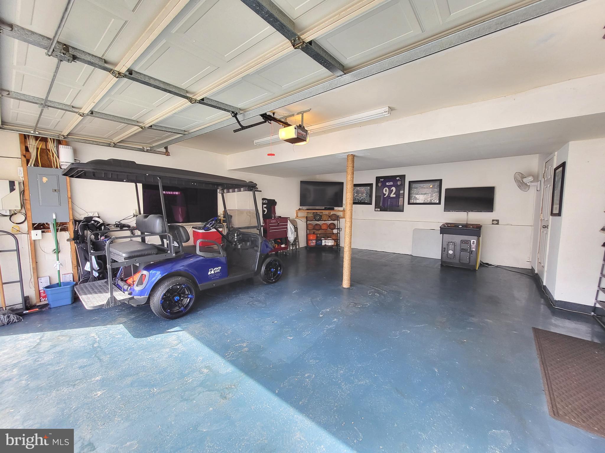 PARKER CREEK VIEW - Residential