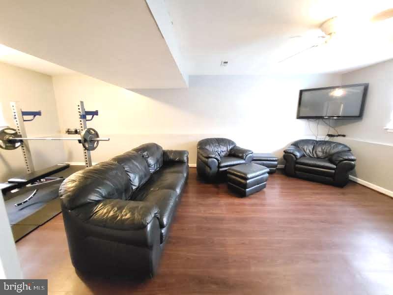 PARKER CREEK VIEW - Residential