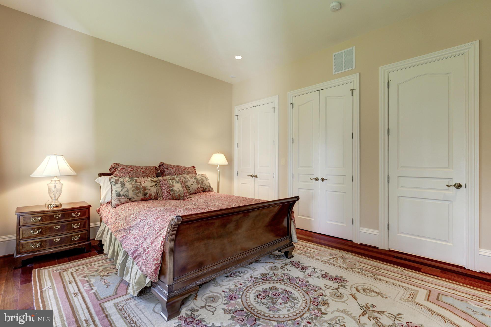 THE RESERVE - Residential