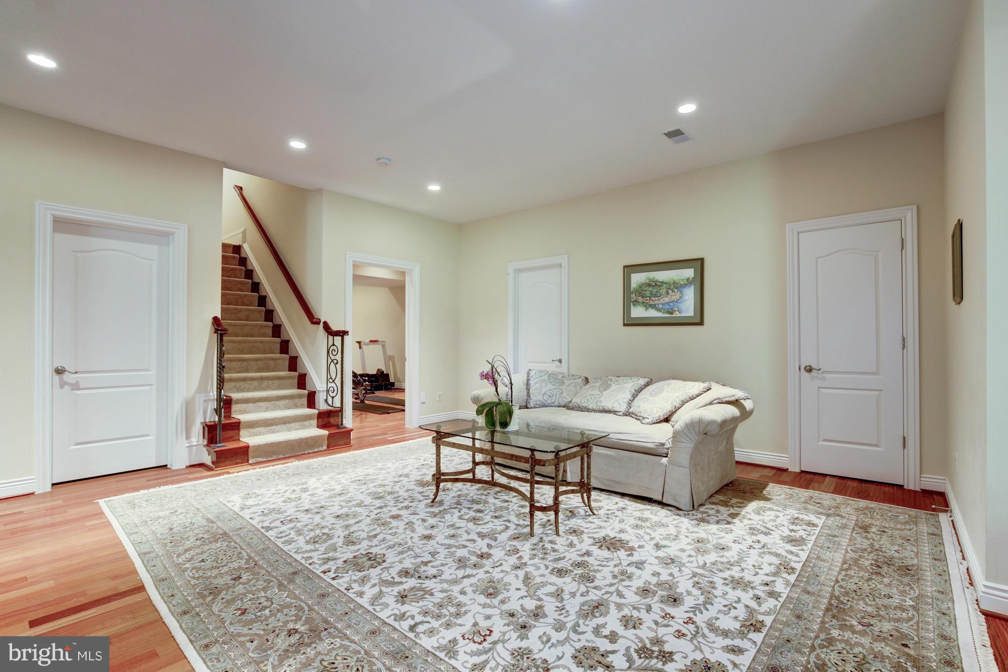 THE RESERVE - Residential