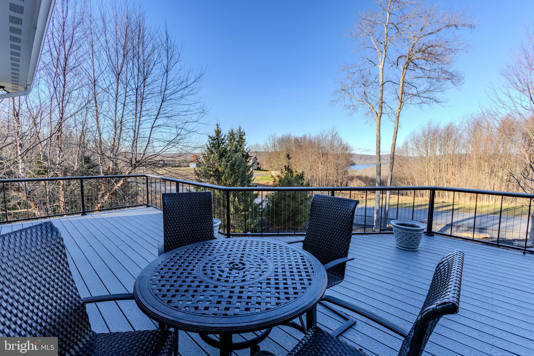 THE VIEW - Residential