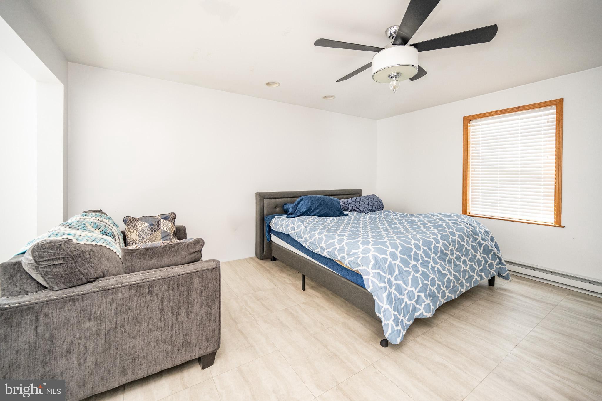 MT LAKE PARK - Residential