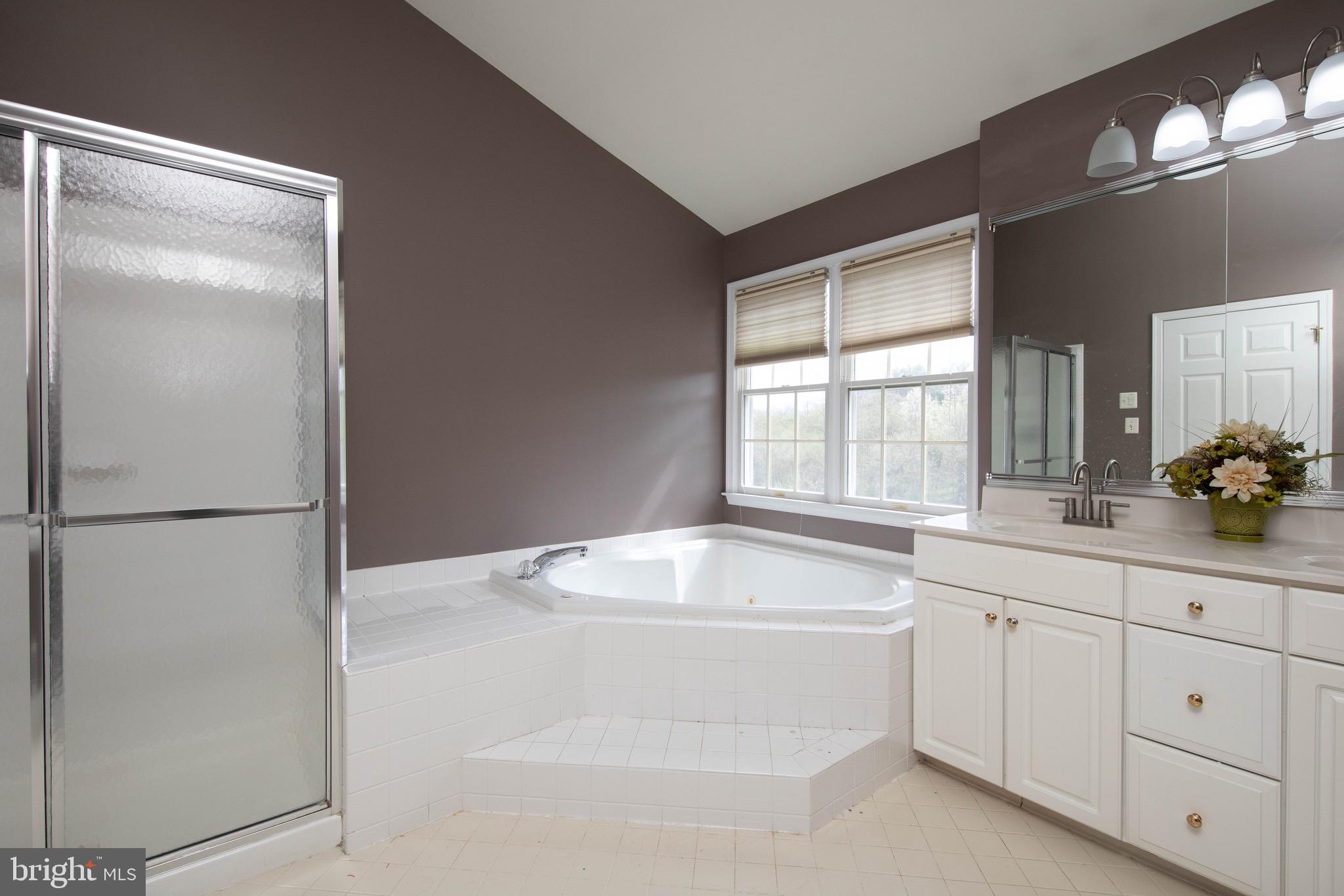 BLUE BELL CC - Residential