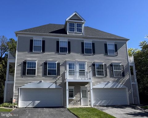 28 GOLDSBOROUGH WAY 41 REISTERSTOWN MD 21136