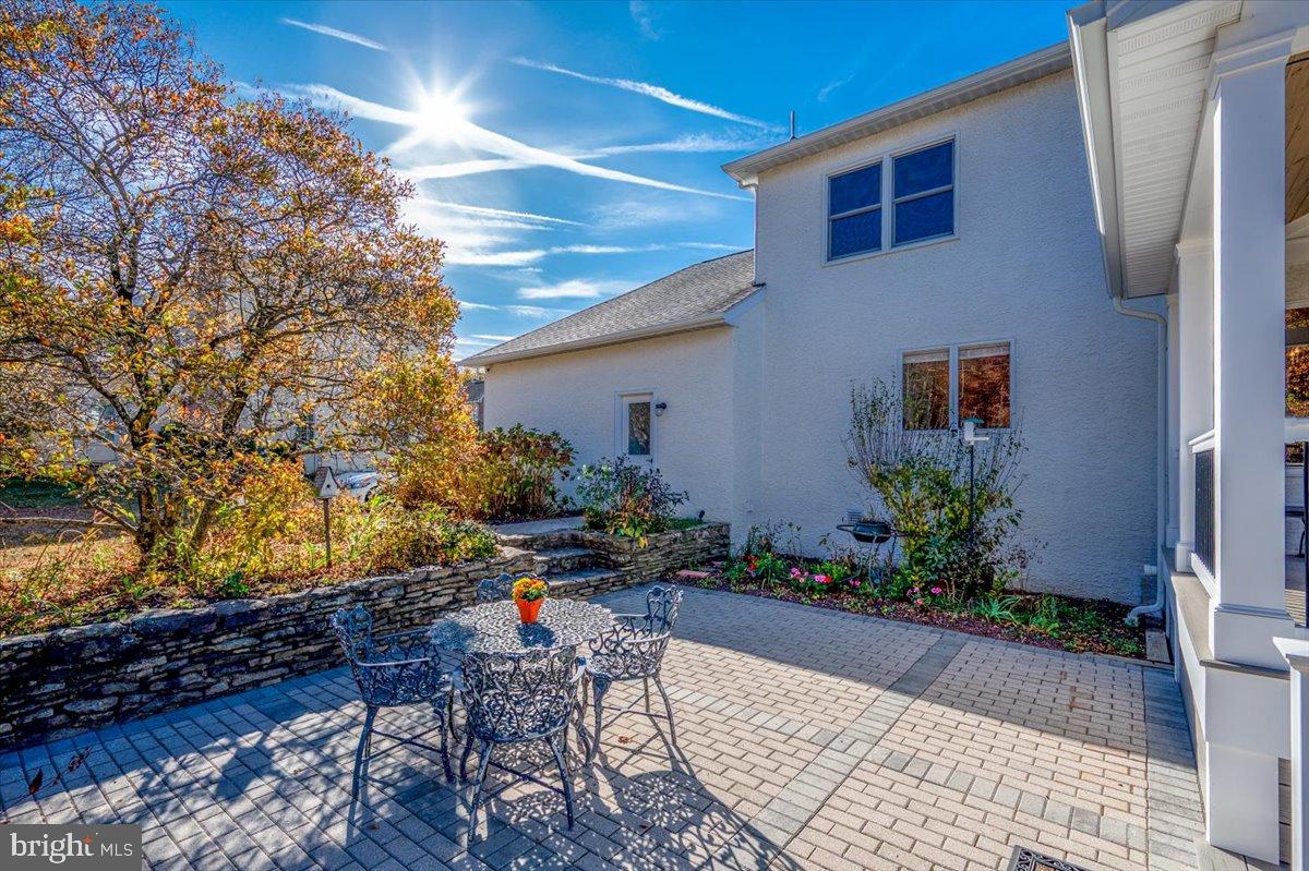 THORNBURY HUNT - Residential