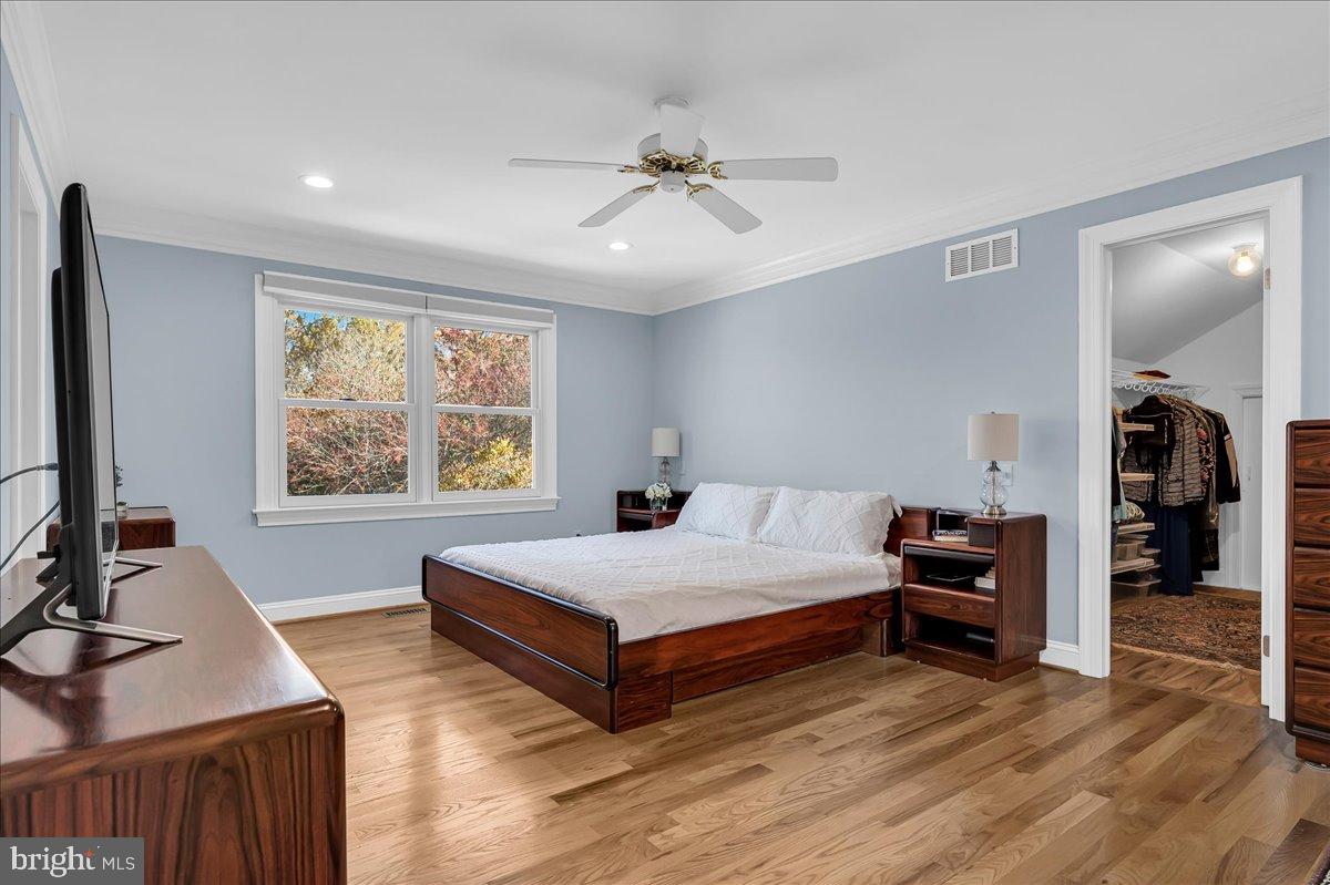 THORNBURY HUNT - Residential