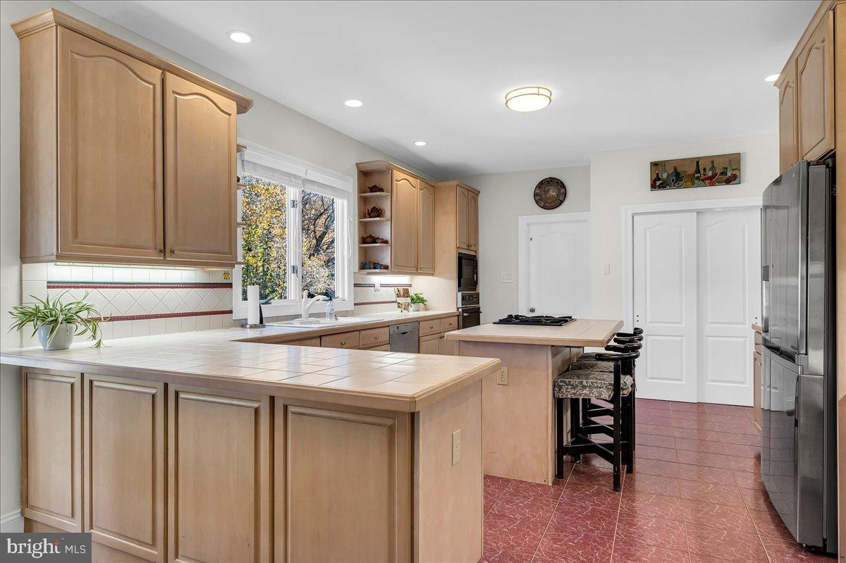 THORNBURY HUNT - Residential