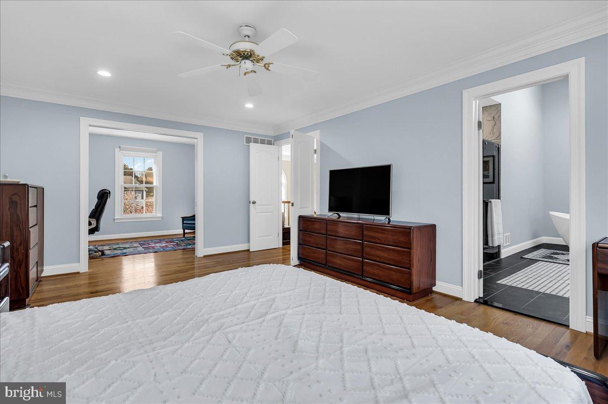 THORNBURY HUNT - Residential