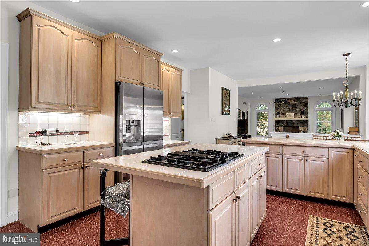 THORNBURY HUNT - Residential