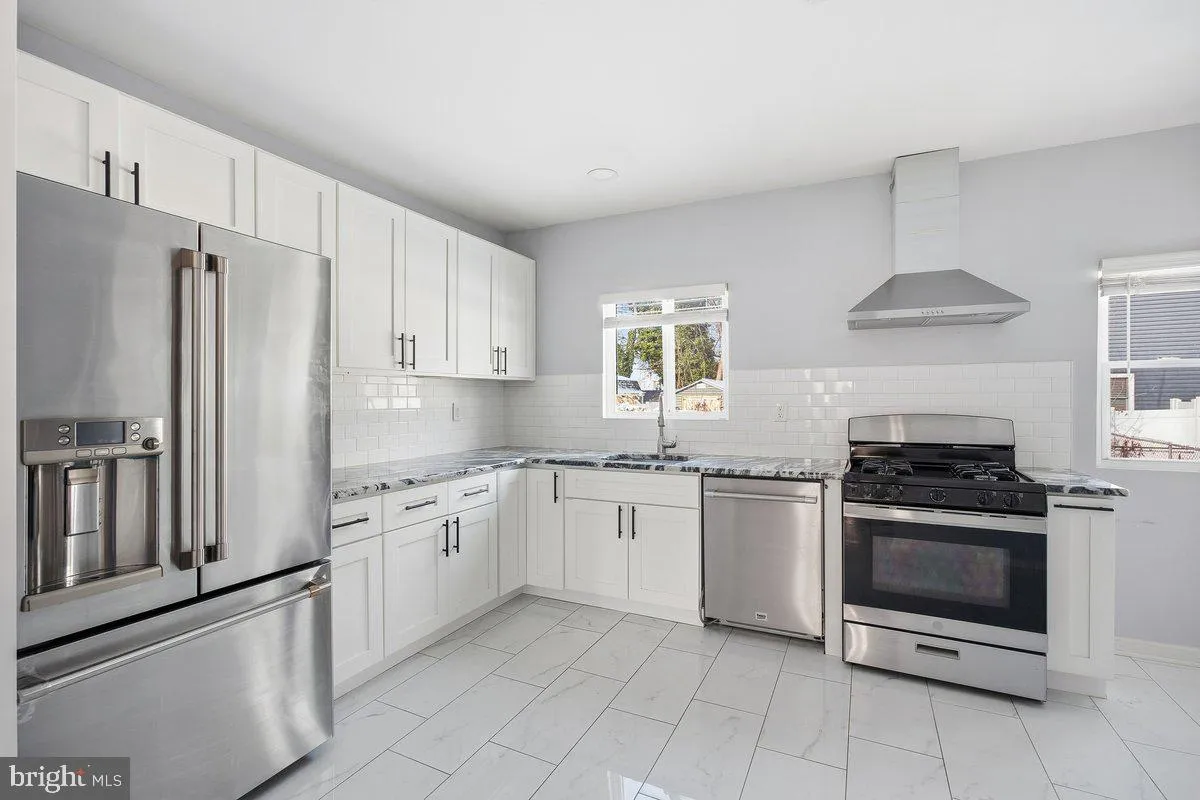 Pennsauken, New Jersey 08109, United States, 3 Bedrooms Bedrooms, ,2 BathroomsBathrooms,Residential,Active,197518