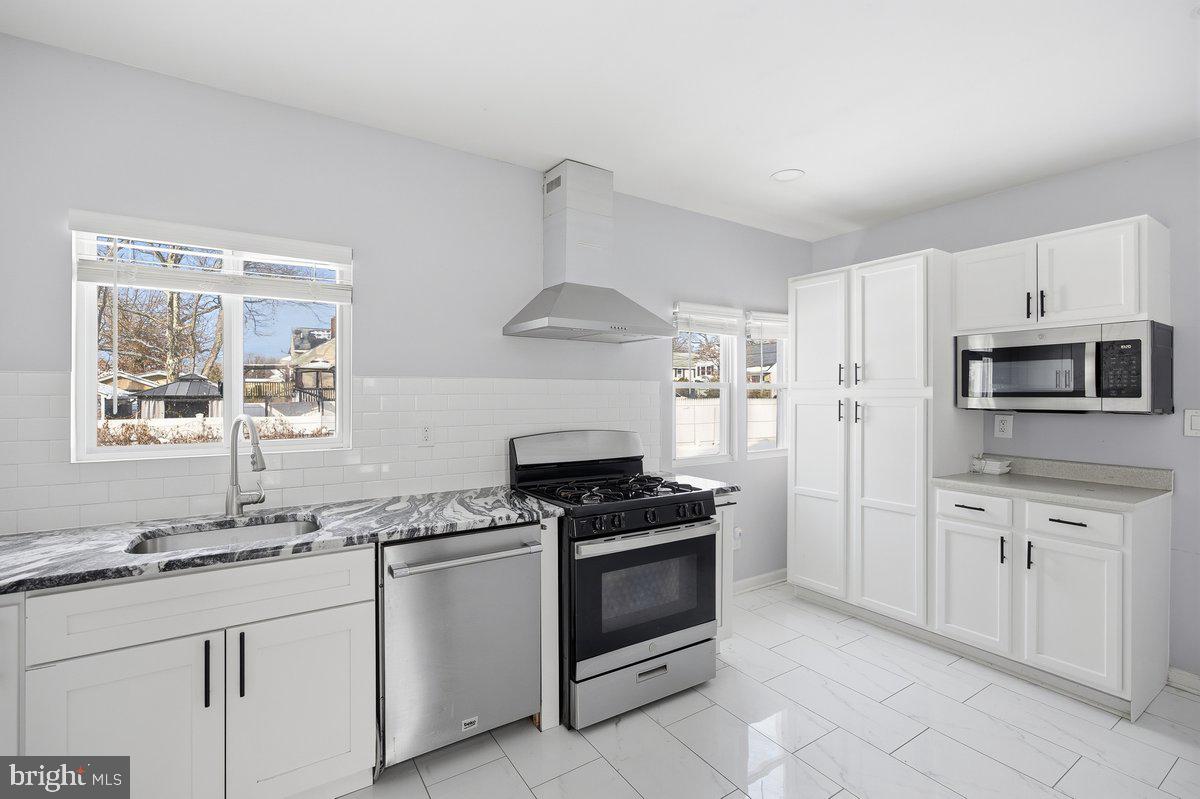 5409 MANSION BOULEVARD