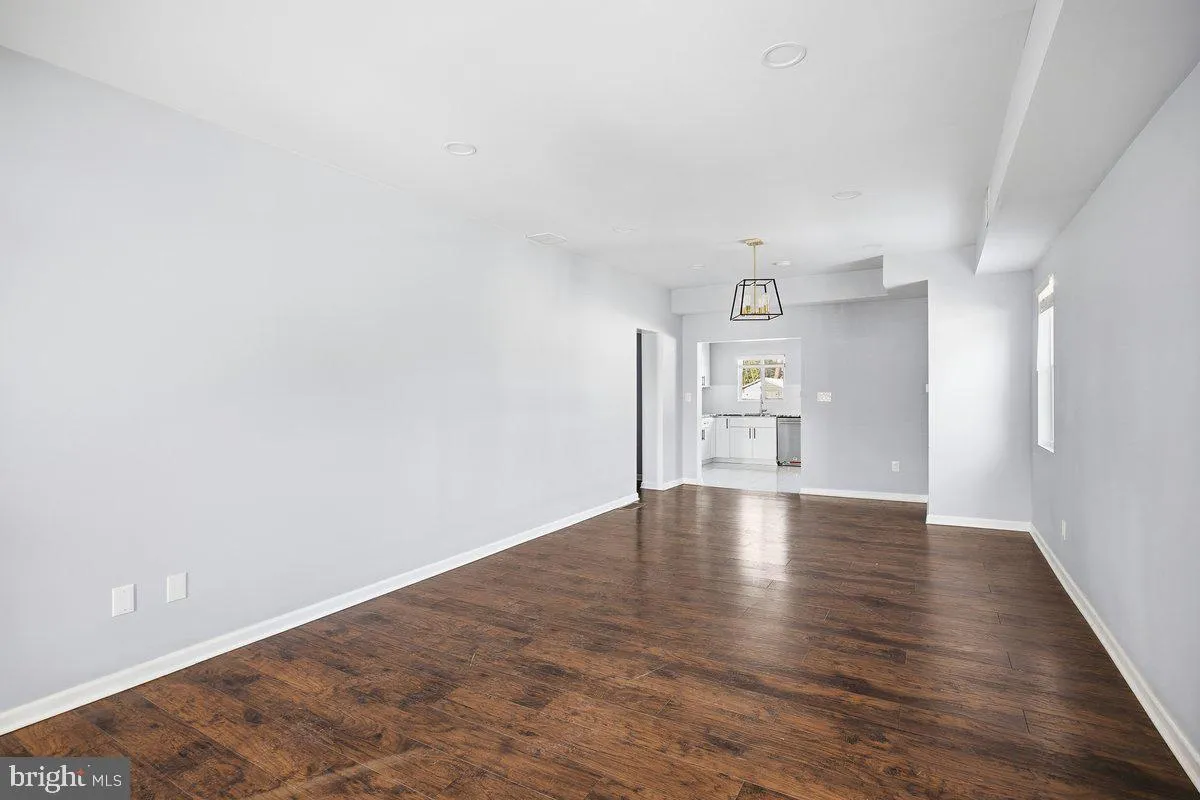 Pennsauken, New Jersey 08109, United States, 3 Bedrooms Bedrooms, ,2 BathroomsBathrooms,Residential,Active,197518