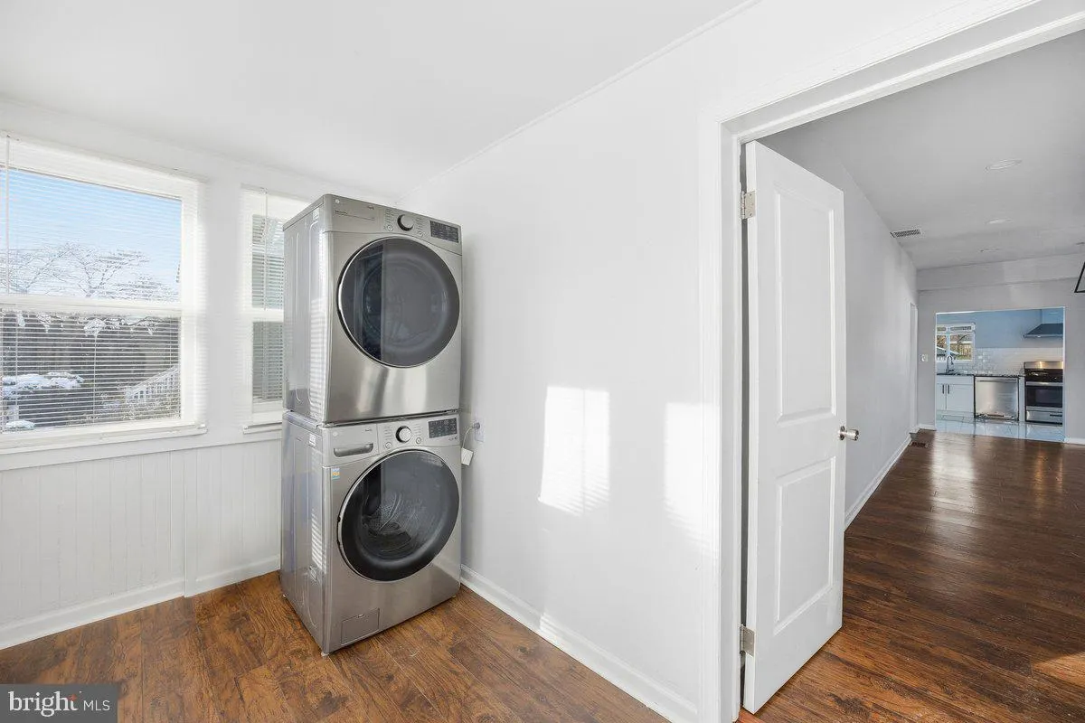 Pennsauken, New Jersey 08109, United States, 3 Bedrooms Bedrooms, ,2 BathroomsBathrooms,Residential,Active,197518