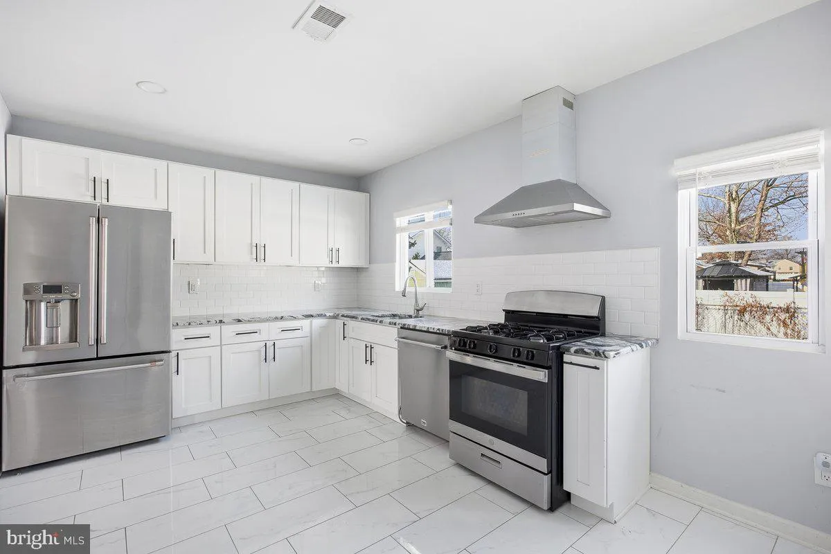 Pennsauken, New Jersey 08109, United States, 3 Bedrooms Bedrooms, ,2 BathroomsBathrooms,Residential,Active,197518