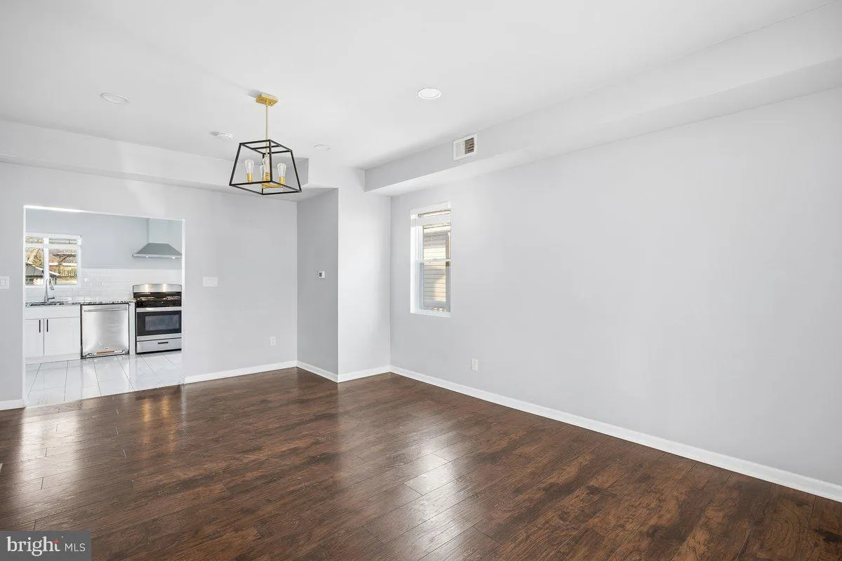 Pennsauken, New Jersey 08109, United States, 3 Bedrooms Bedrooms, ,2 BathroomsBathrooms,Residential,Active,197518