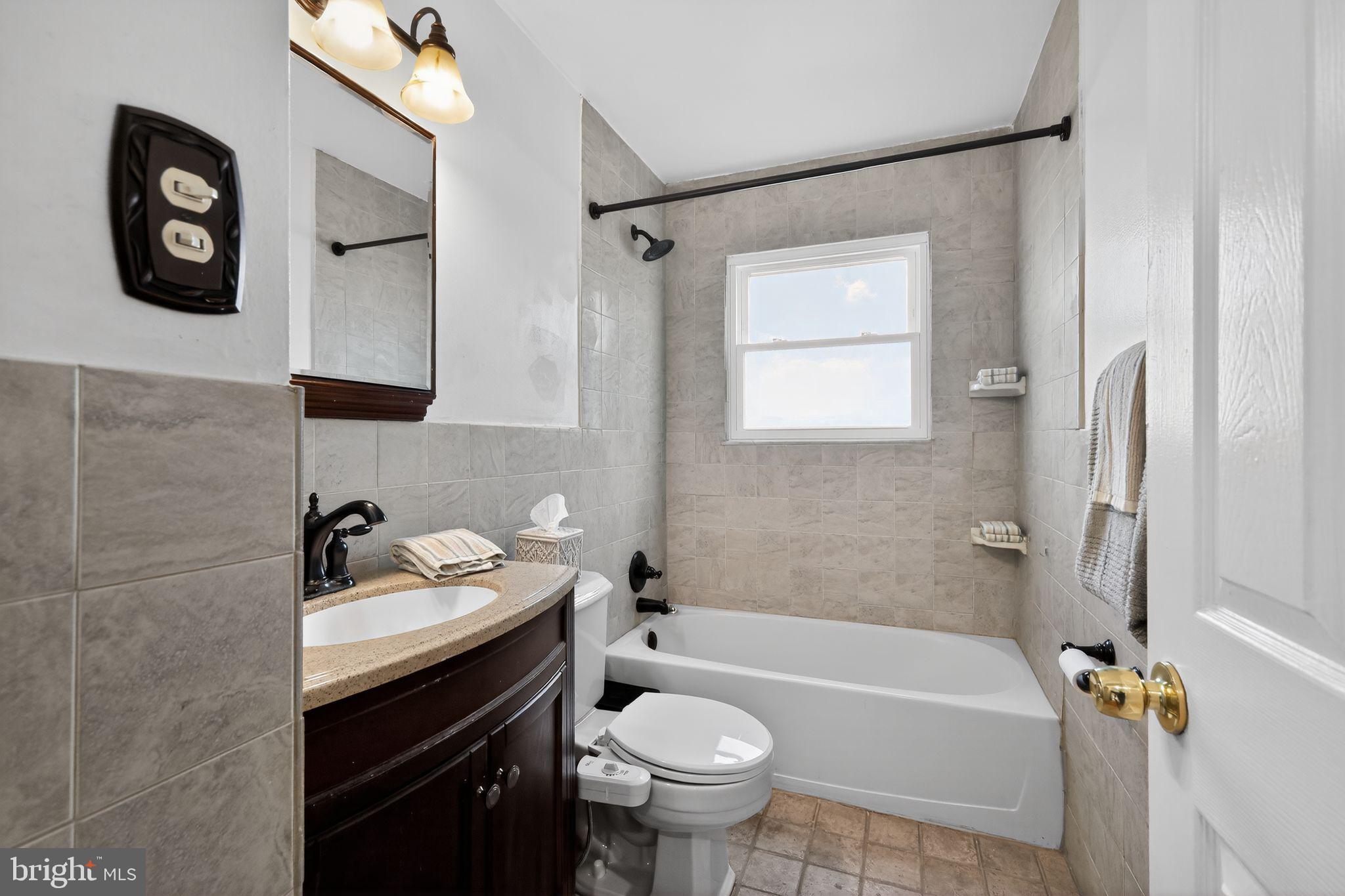 MONTEVIDEO COURT - Residential