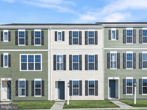 8 SILO STREET CARLISLE PA 17015