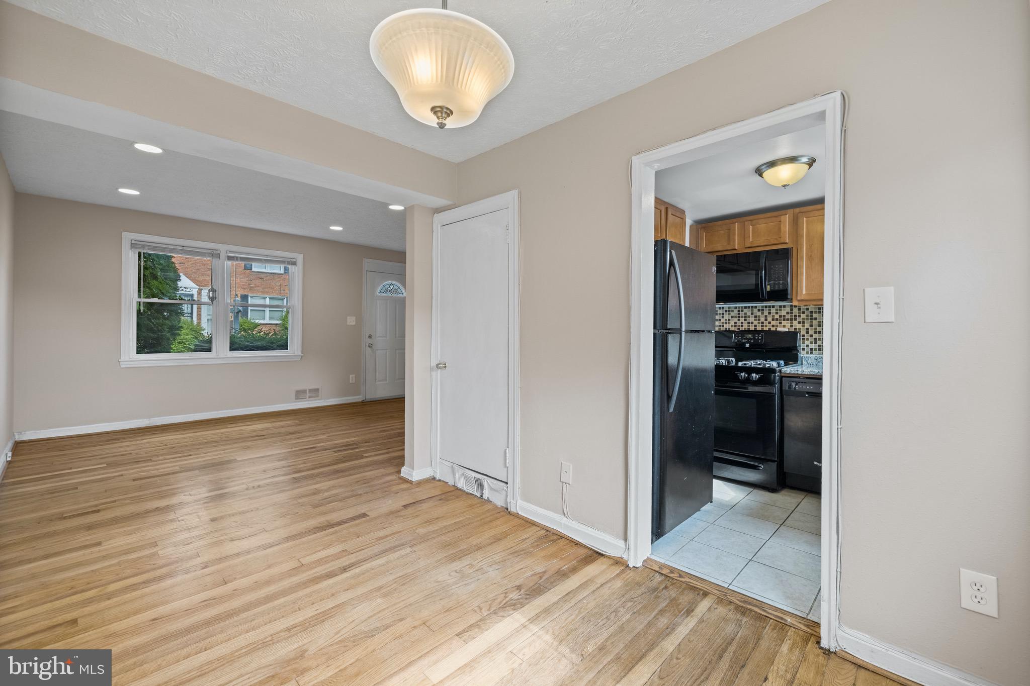 IVERSON VILLAGE CONDO - Residential