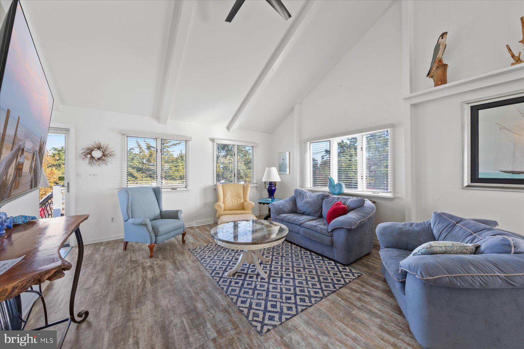 350 BAY AVENUE