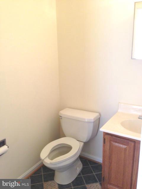 SHERWOOD CROSSING - Commercial Lease