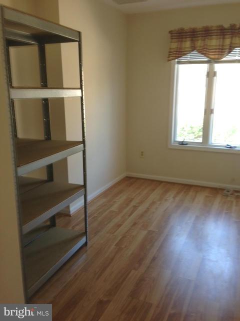 SHERWOOD CROSSING - Commercial Lease