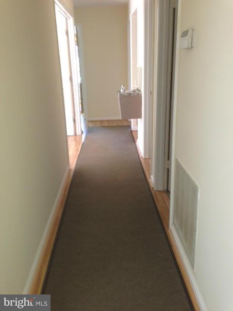 SHERWOOD CROSSING - Commercial Lease