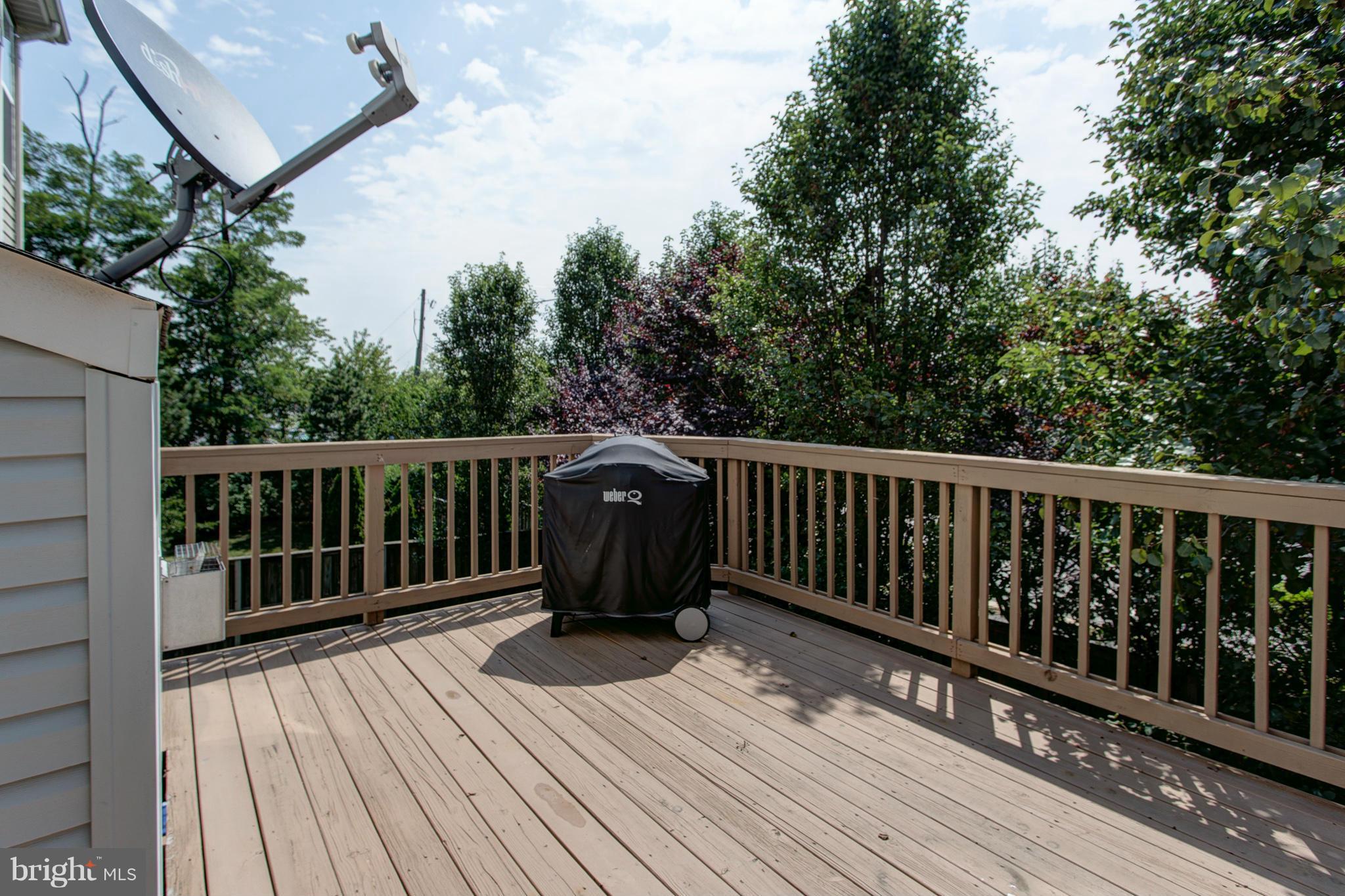 HUNTINGTON GROVE - Residential