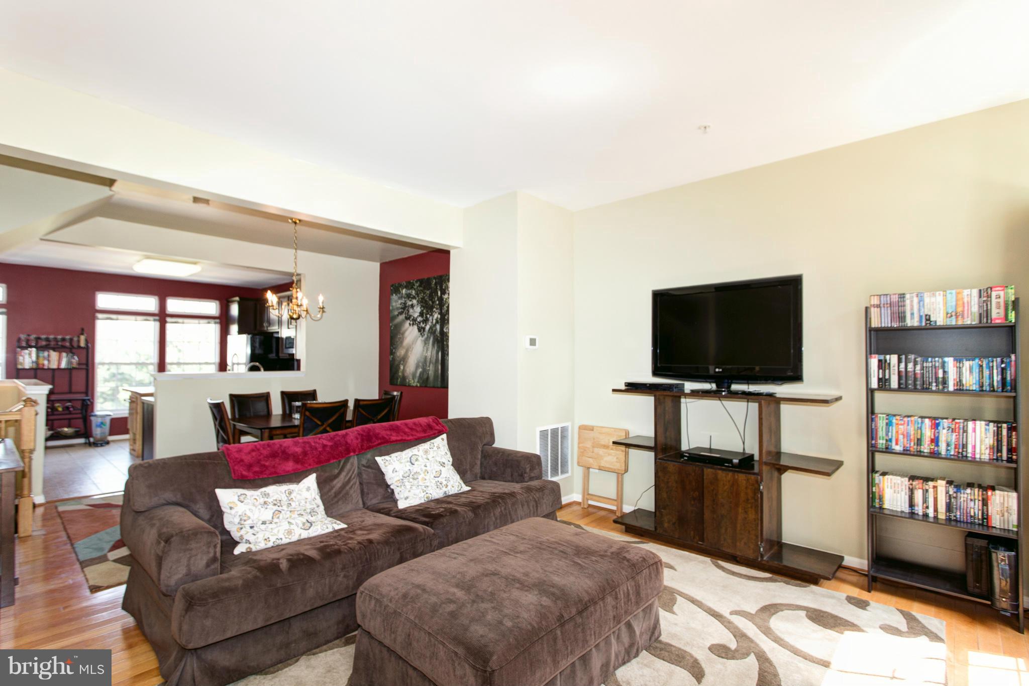 HUNTINGTON GROVE - Residential